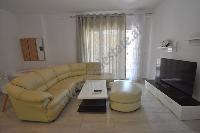 Apartament 1+1 me qira te Zogu i Zi ne Tirane